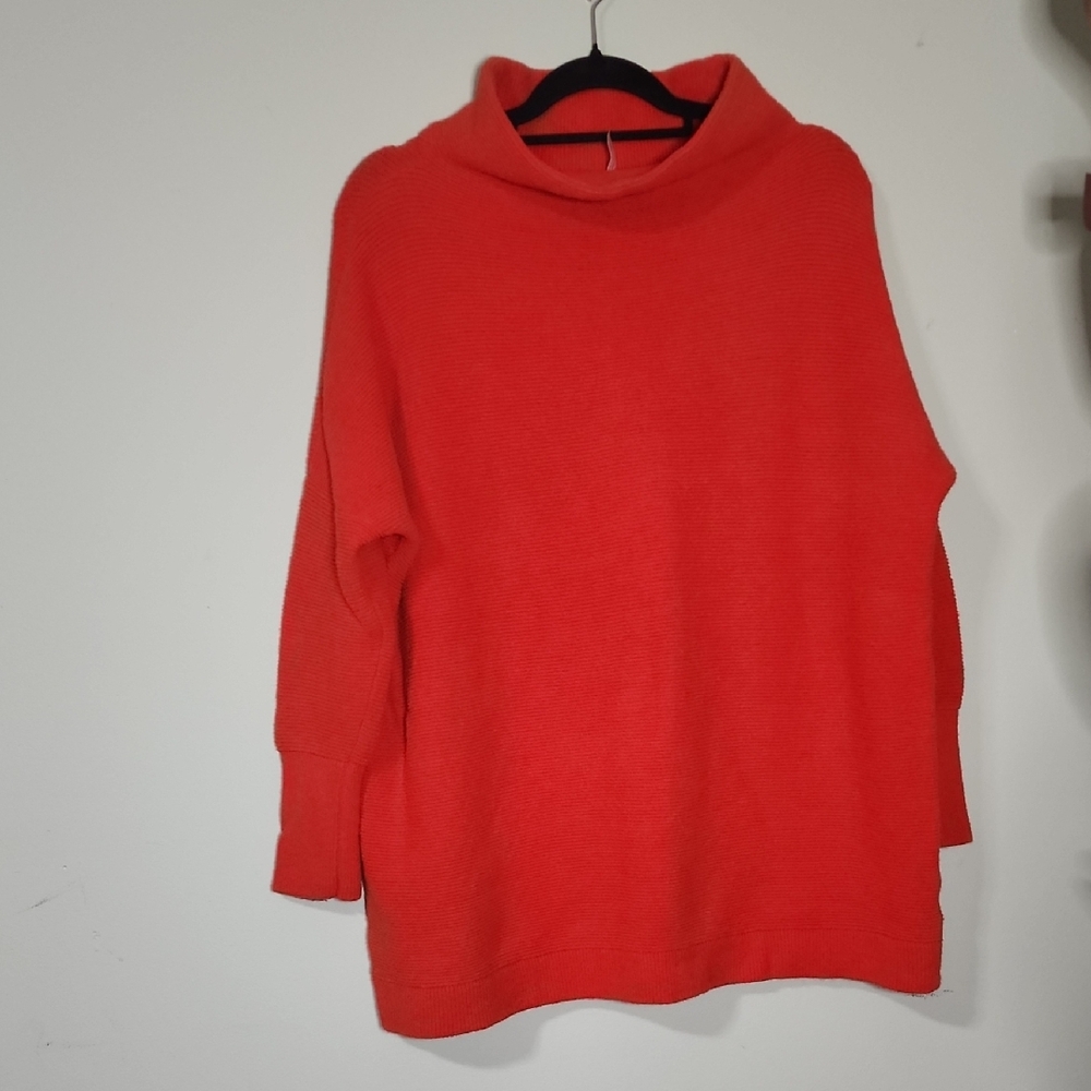 Elegant Scarlet Women's Turtleneck Sweater